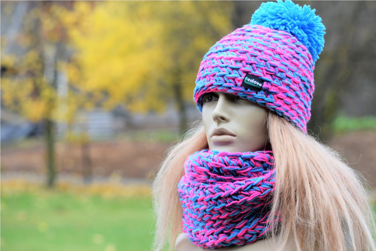 Kulíšek, nákrčník a bezprsťáčky 1756