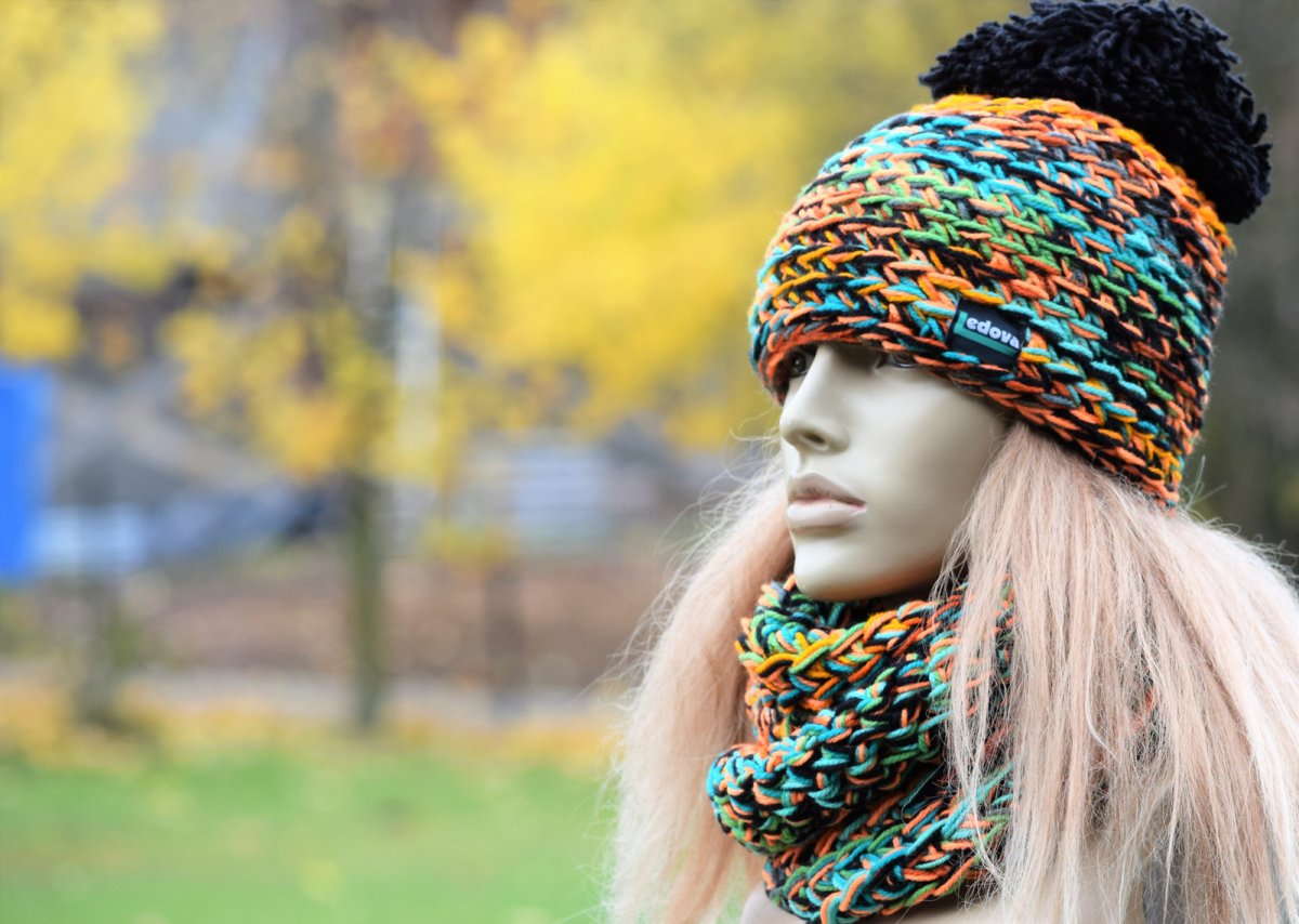 Kulíšek, nákrčník a bezprsťáčky 1760