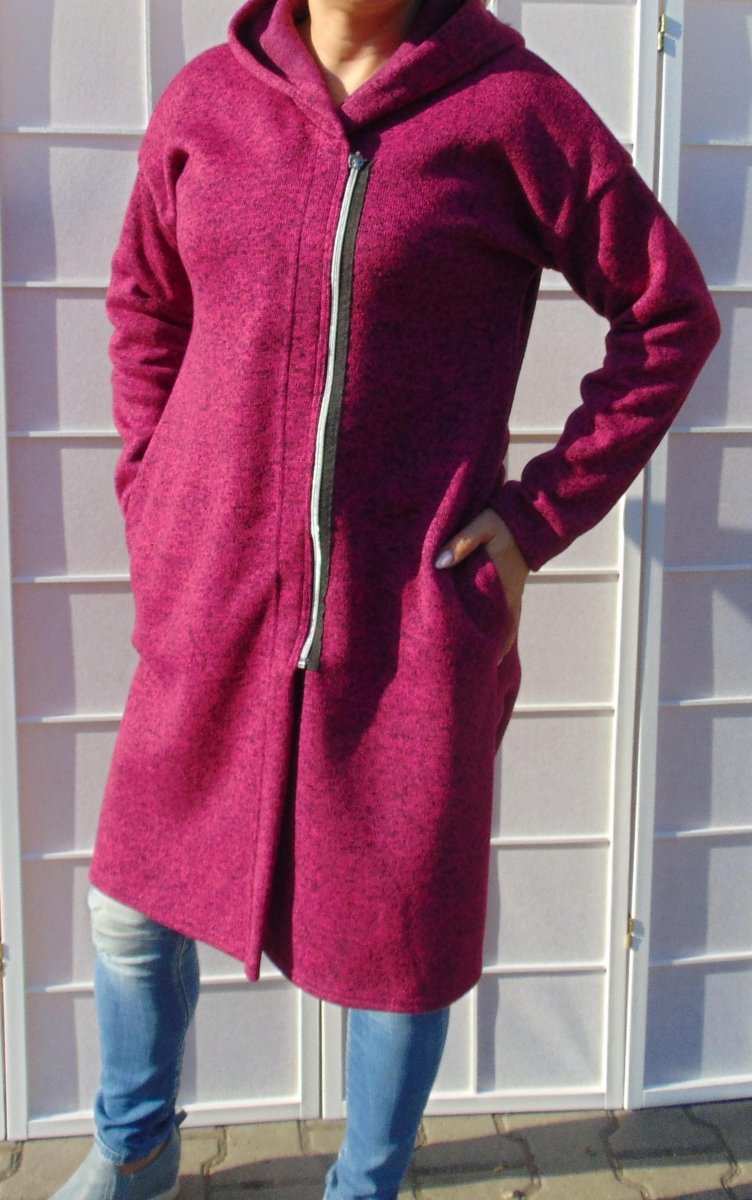 Dlouhý svetr s kapucí na zip - barva ostružinová (svetrovina)