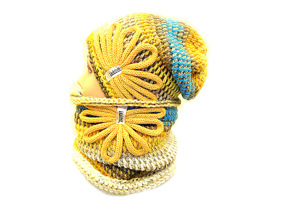 SOUPRAVA ČEPICE A NÁKRČNÍKU S APLIKACÍ