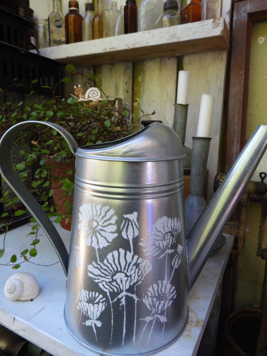 Plechová konvička -  máky