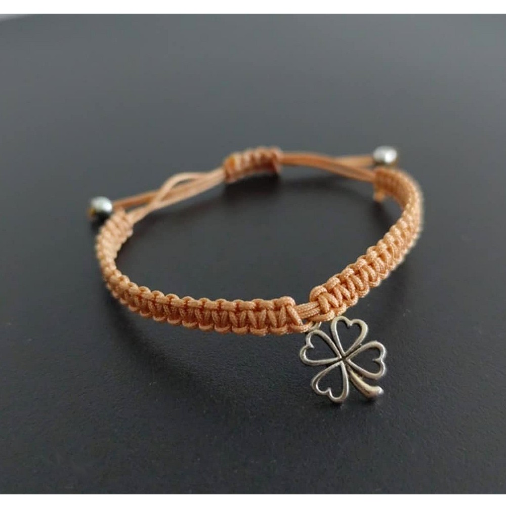 Náramek Shamballa se čtyřlístkem