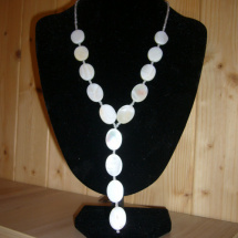 Náhrdelník z perleťových korálků (bílá) (21_6)