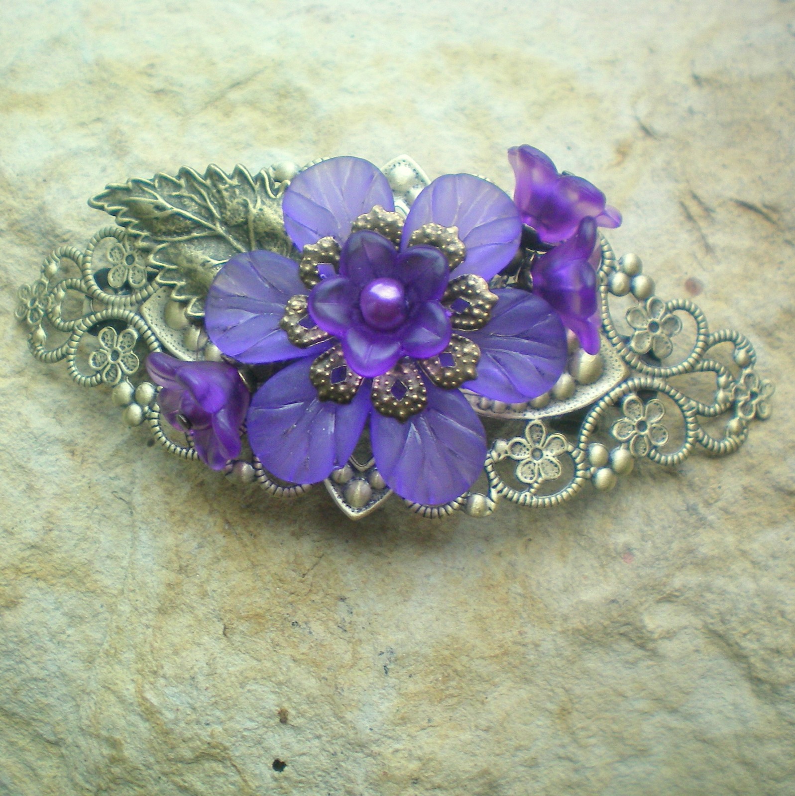 Kvetou - francouzská spona do vlasů