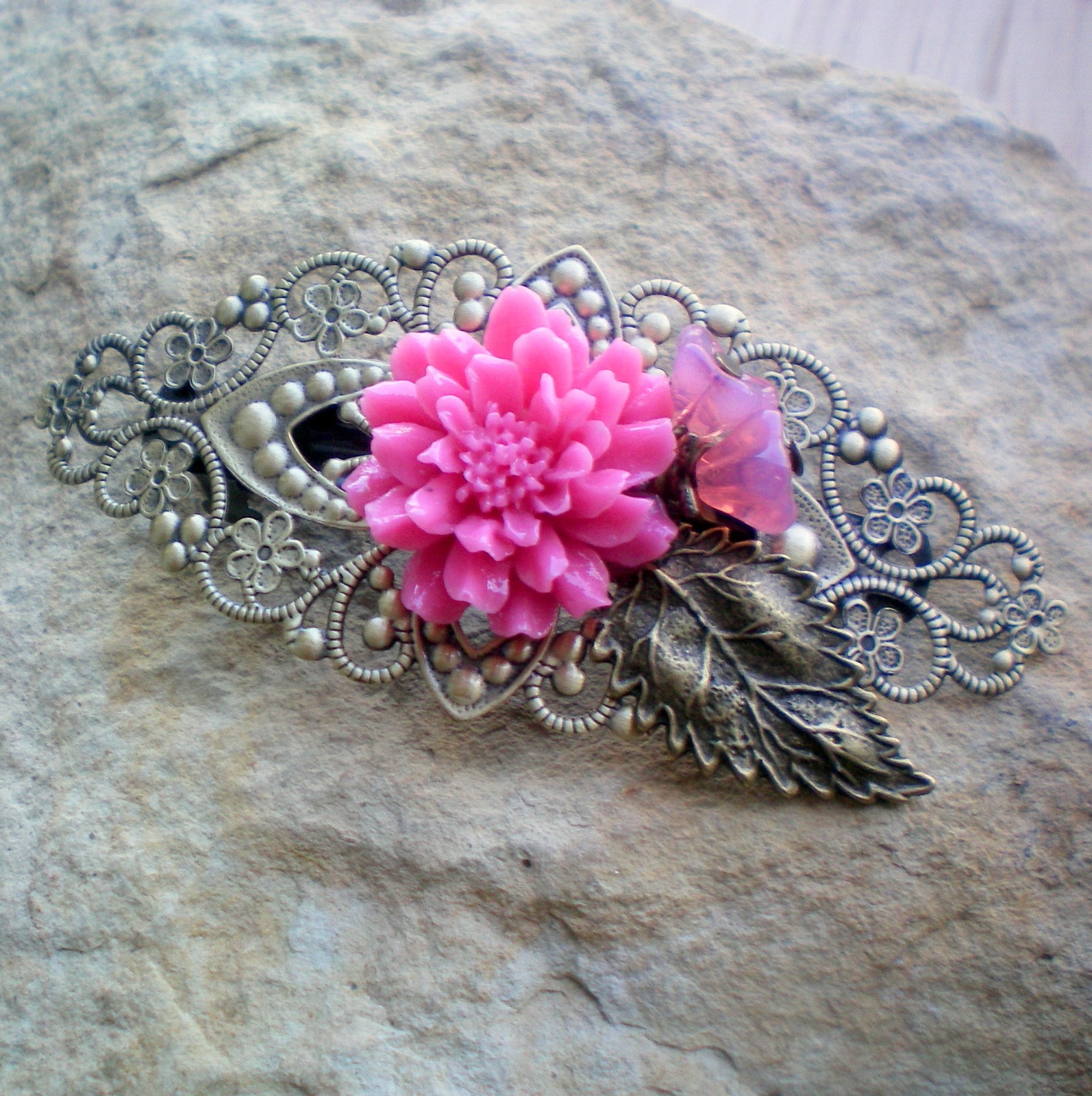 Rozkvetlá francouzská sponka do vlasů