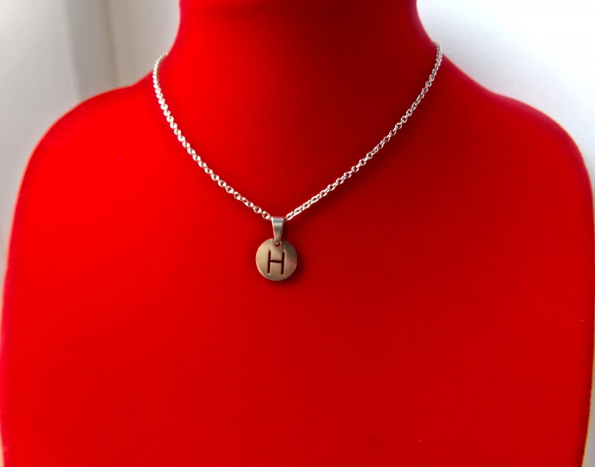 Přívěšek  - Nerez písmenko na řetízku