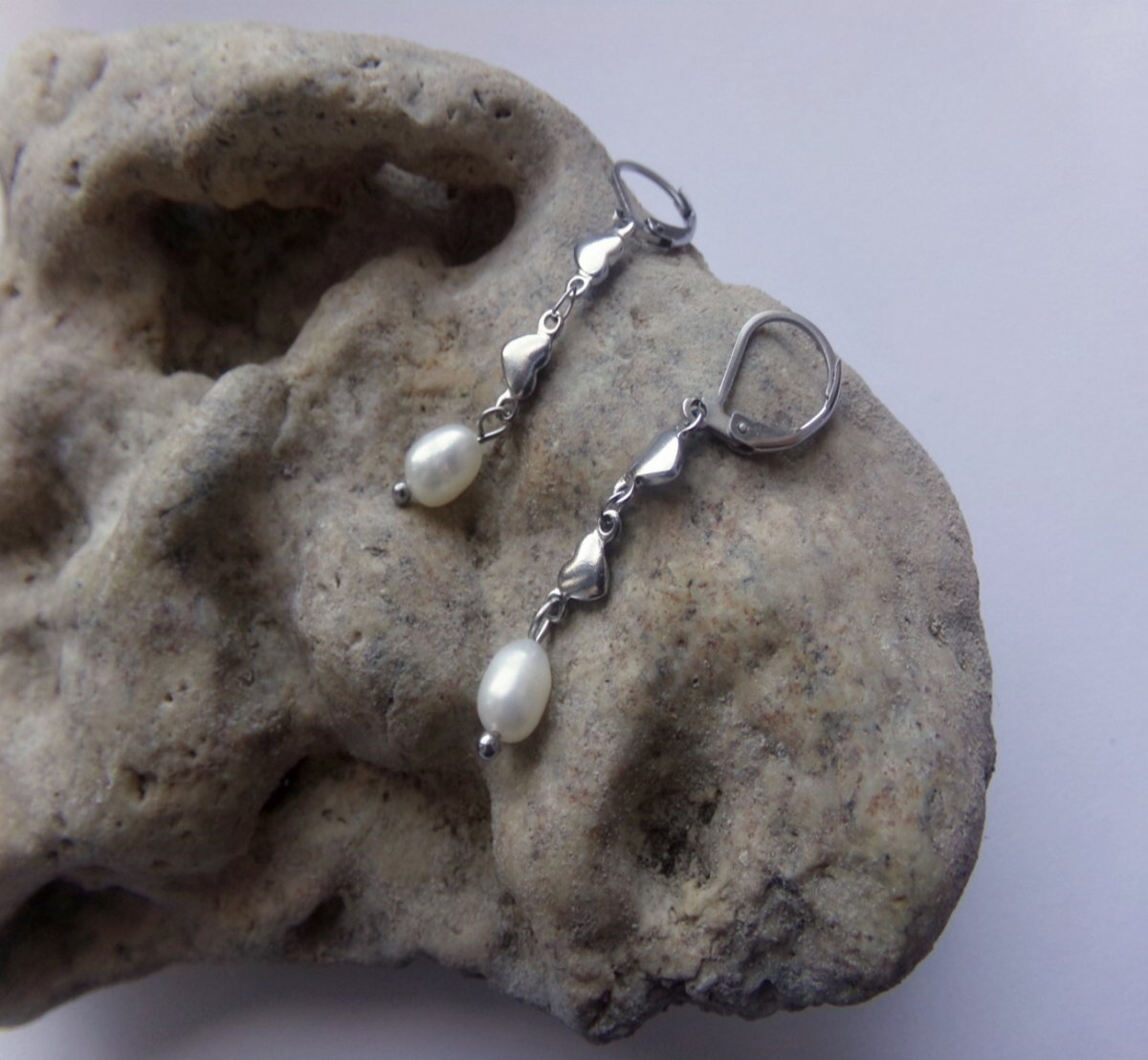 Naušnice  Nerzové  se srdíčkama a perlou