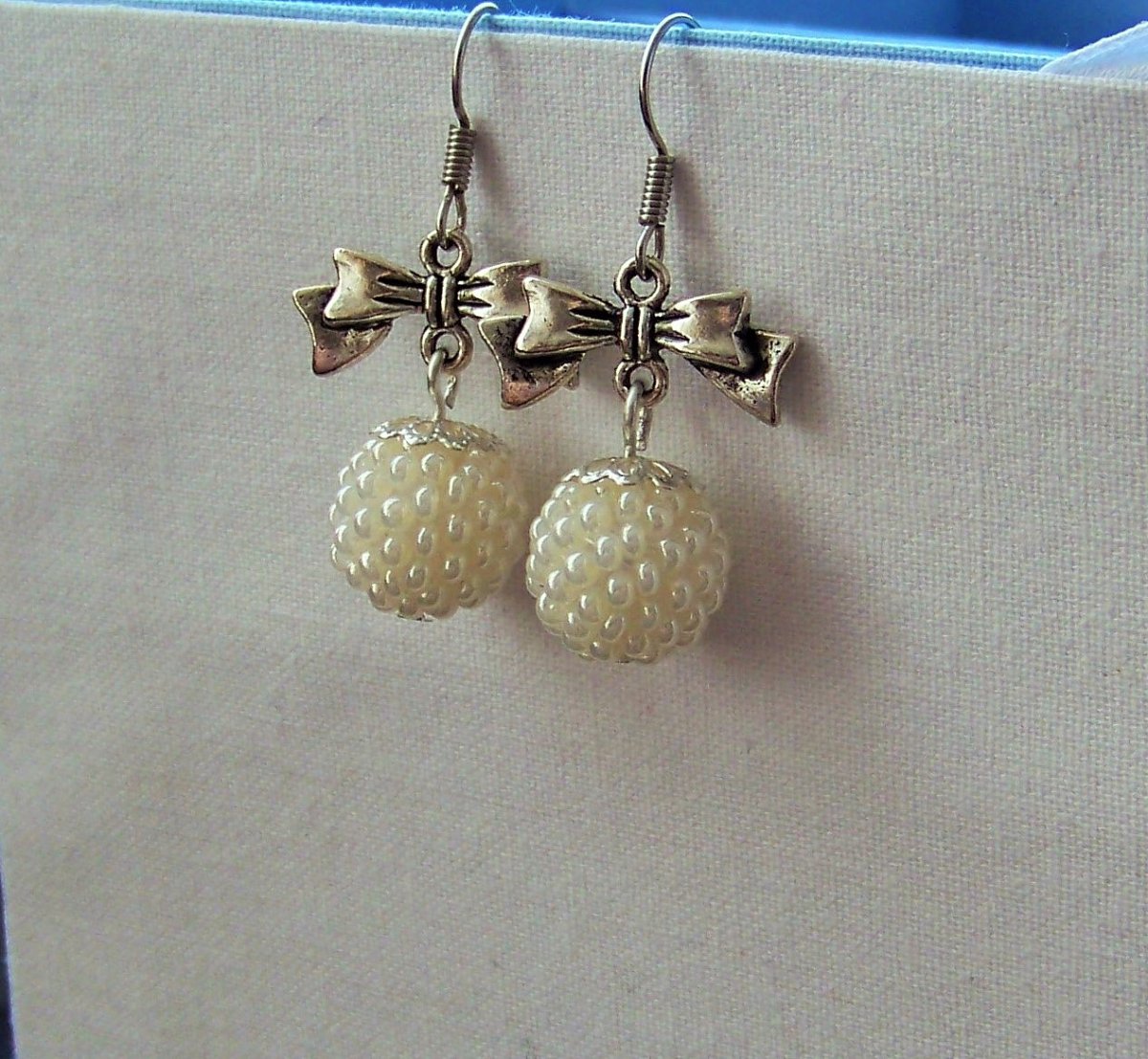 Slavnostně béžové - náušnice