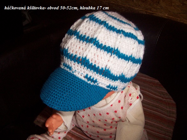 háčkované jarní čepičky