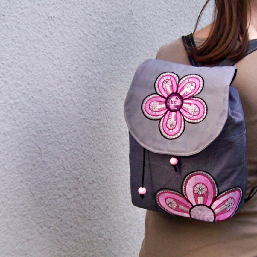 Jen tak se loudat loukou - Batůžek