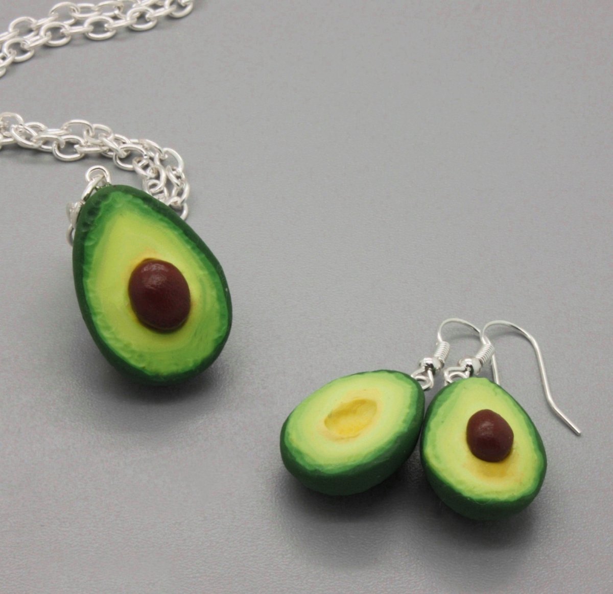 avokádo ... souprava