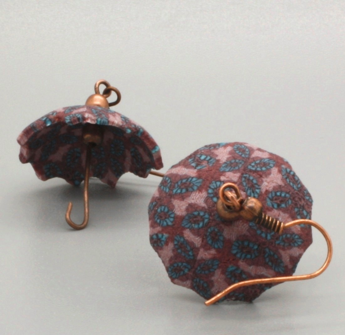  deštníčky , deštníky do uší ...  i v dešti elegantní  :-)