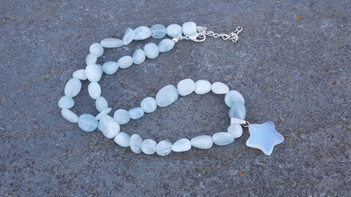 Romantický náhrdelník AKVAMARÍN S OPALITEM