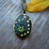 Zelený třpytkový náhrdelník