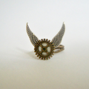 Steampunk prsten s křídly