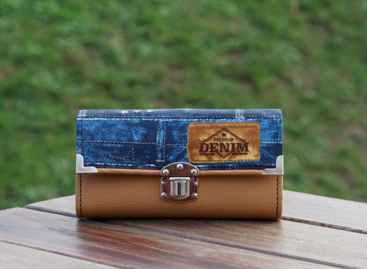 Peněženka Denim karamelová, 18 karet, prostorná