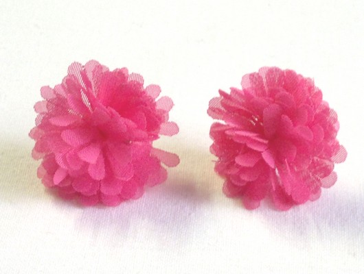 Růžové květinové náušnice