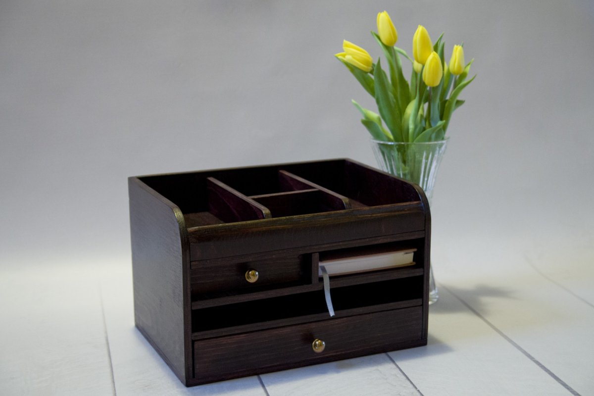 Dřevěný organizér