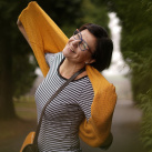 Pletená vesta - barva hořčicová