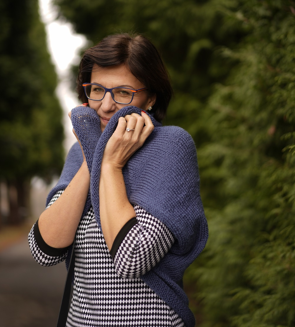 Pletená vesta - barva modro-šedá 