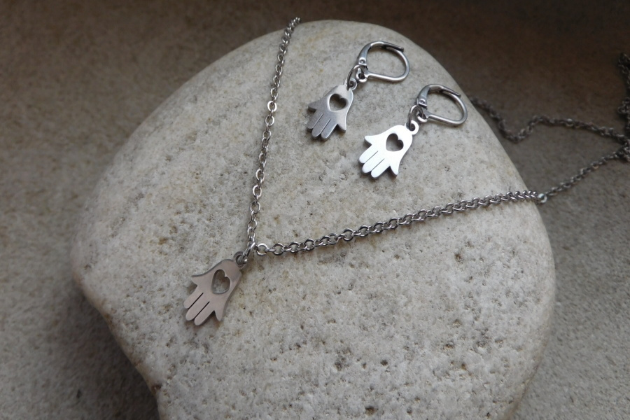 Naušnice -Ruka Fatimy  z nerezu