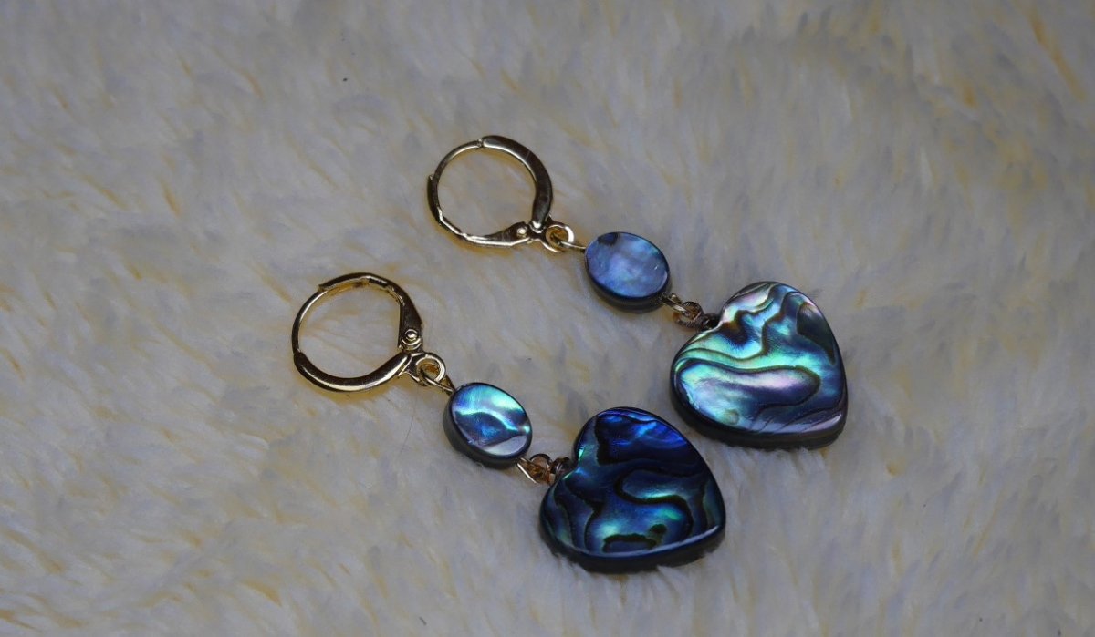 Abalone paua perleť srdíčkové romantické pozlacené náušnice