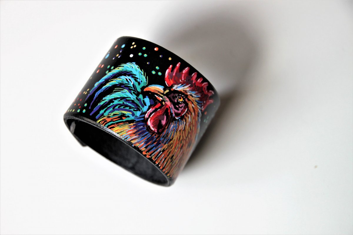 Kohoutek, kožený ručně malovaný náramek