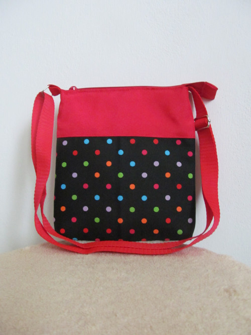 Kabelka pro slečny - puntíky