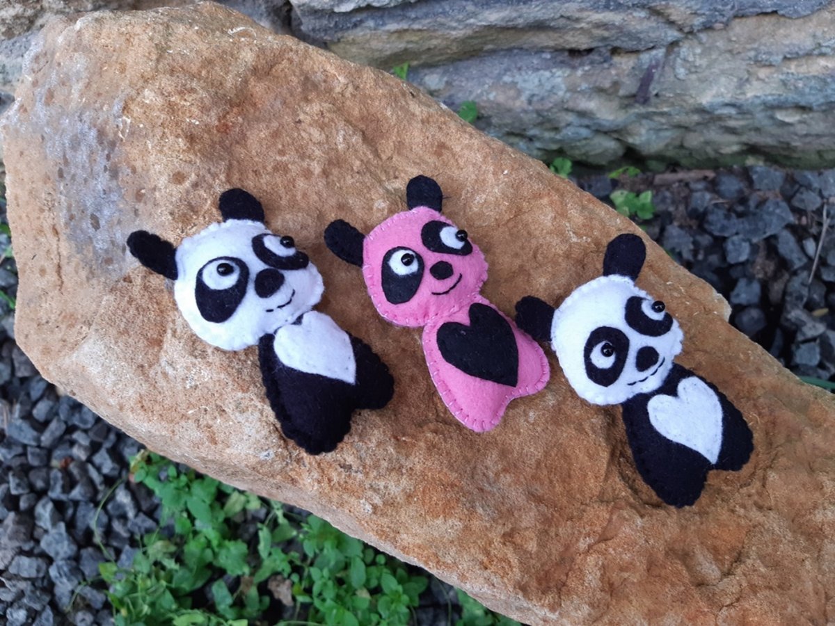 Talismánek panda růžová.č. 2666