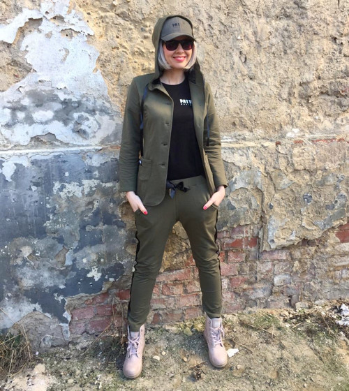 Luxusní souprava - tepláky s lampasem, mašlí a sako s kapucí 