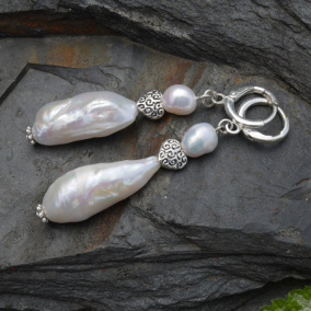 Velké biwa perly se srdíčkem, náušnice na zavíracích háčcích