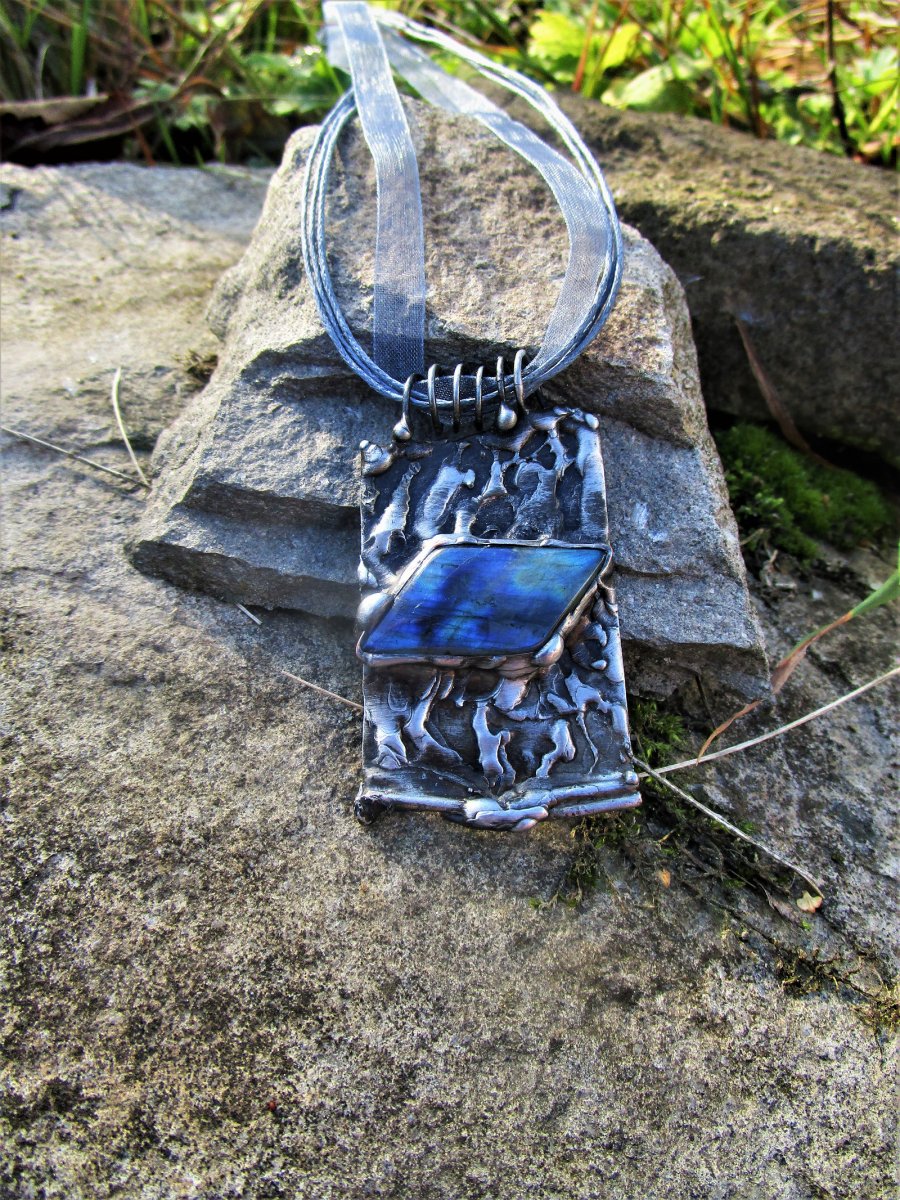 Náhrdelník "Modré zítřky"