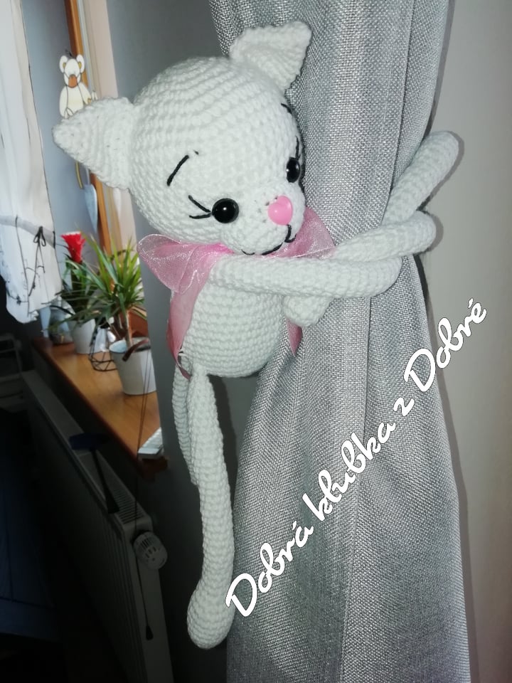 Kočka na záclonu - návod v PDF