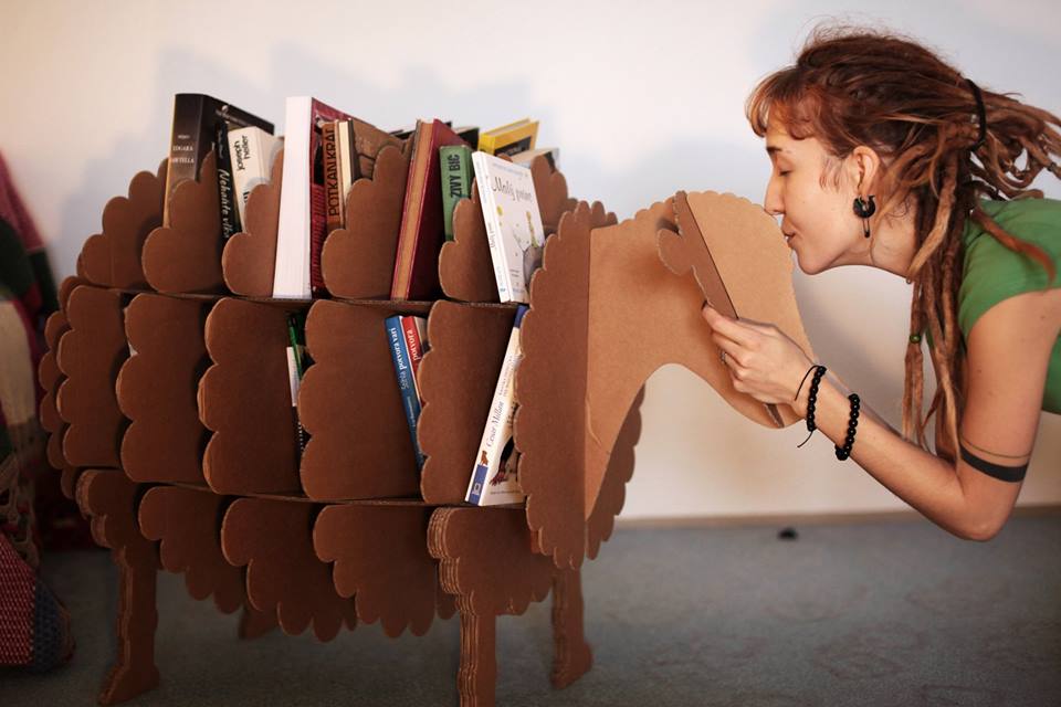 Stylová KNIHOVNIČKA