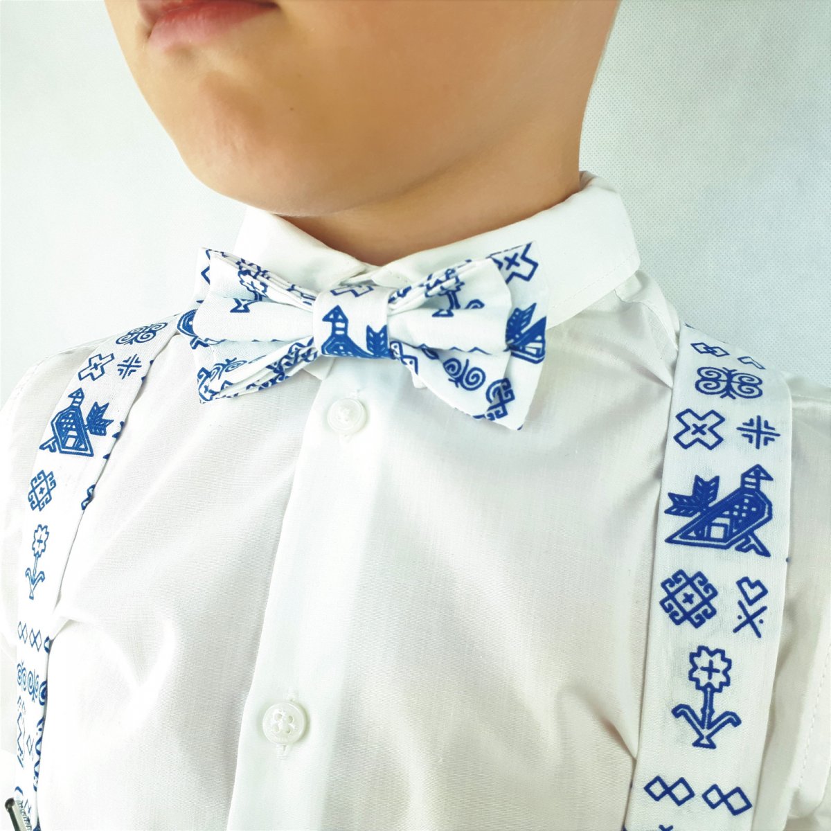 Set Motýlek a Šle Otec a Syn - folklórní bílá