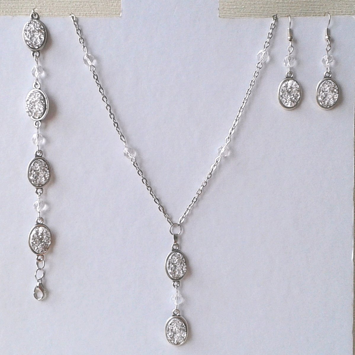 aiv1050	Stříbrná souprava 