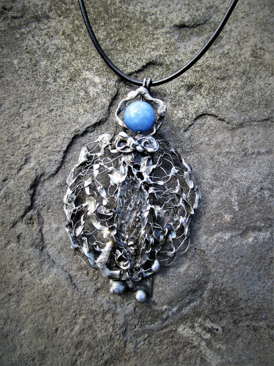 Náhrdelník "Andílek s perletí"