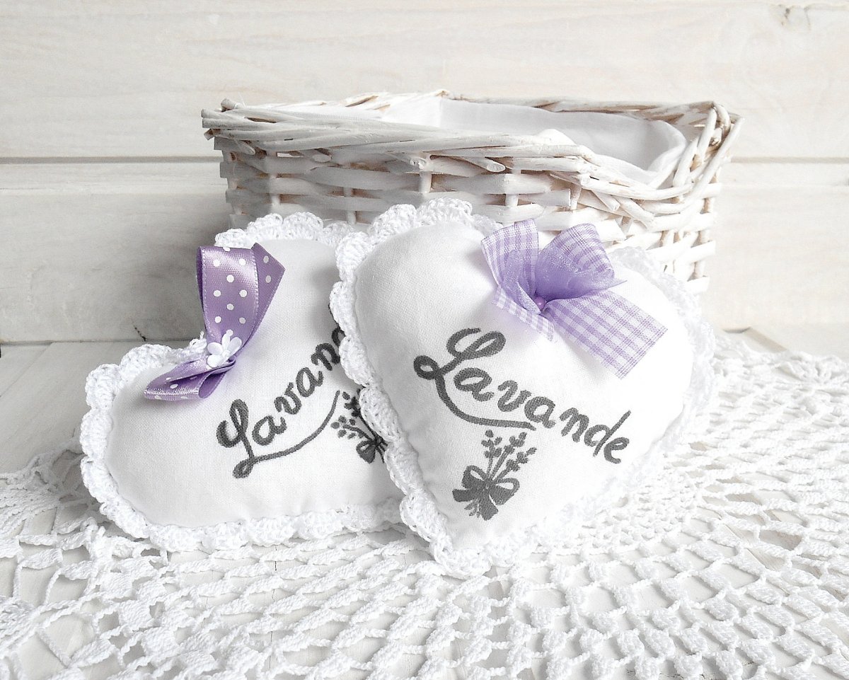 Srdíčko s fialovou stuhou