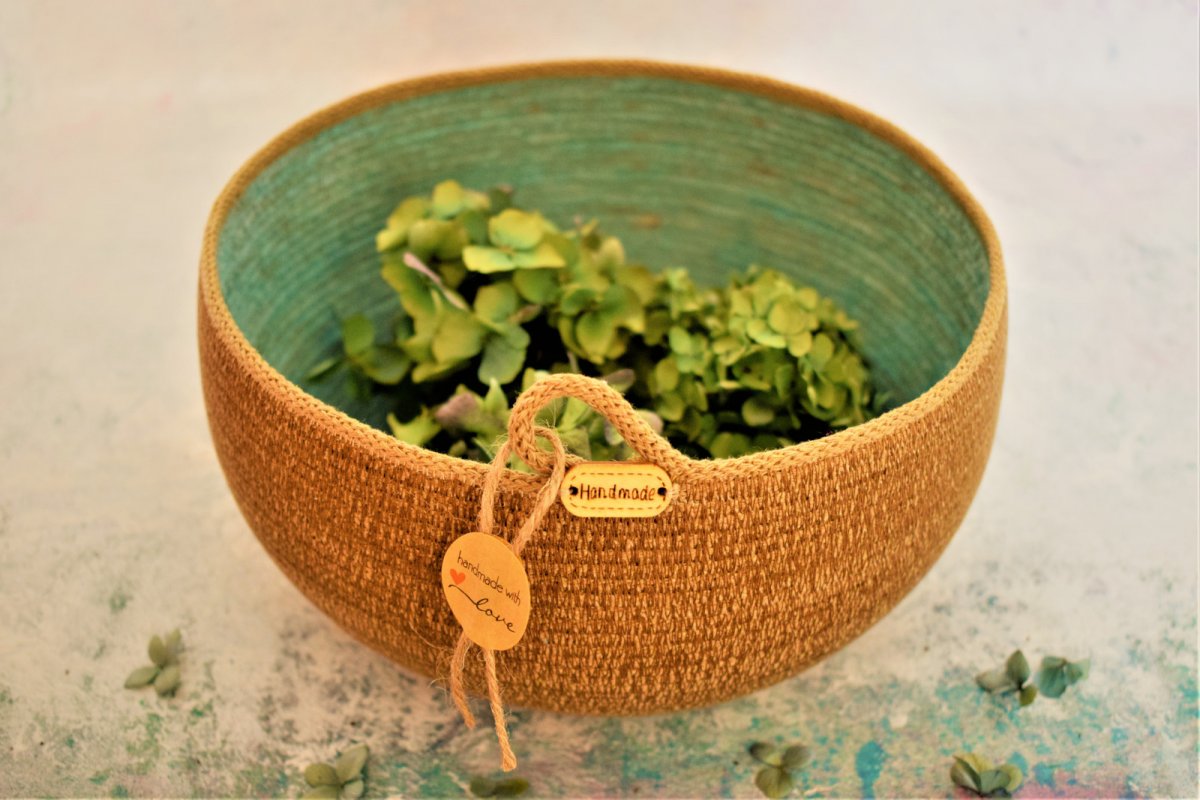 Košík/ miska tyrkys v hnědé 333