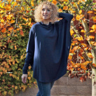 Tmavěmodré rolákové pončo