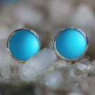 Matované světle modré puzetky