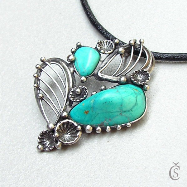 Květinové kalíšky - Tyrkenit