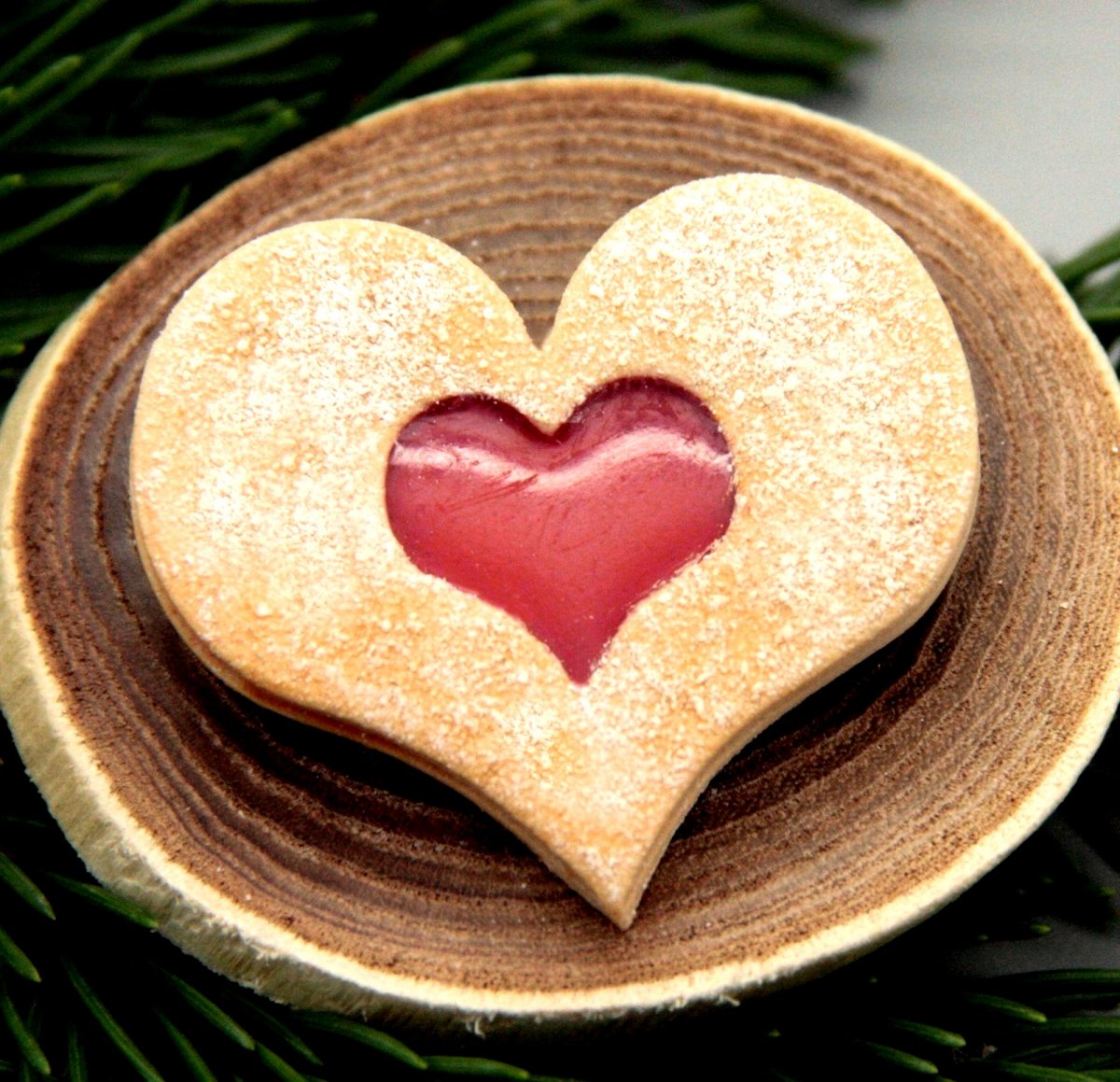 linecké .. brož 4 cm