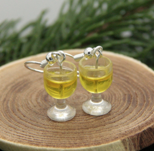 bílé  víno .. skleničky