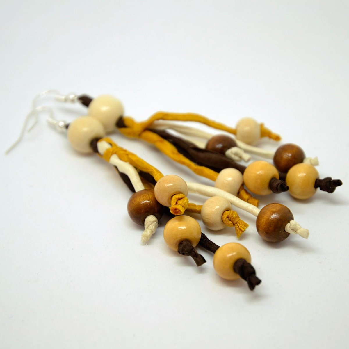 Smetanovo-hnědé náušnice hedvábí-dřevo 11063764