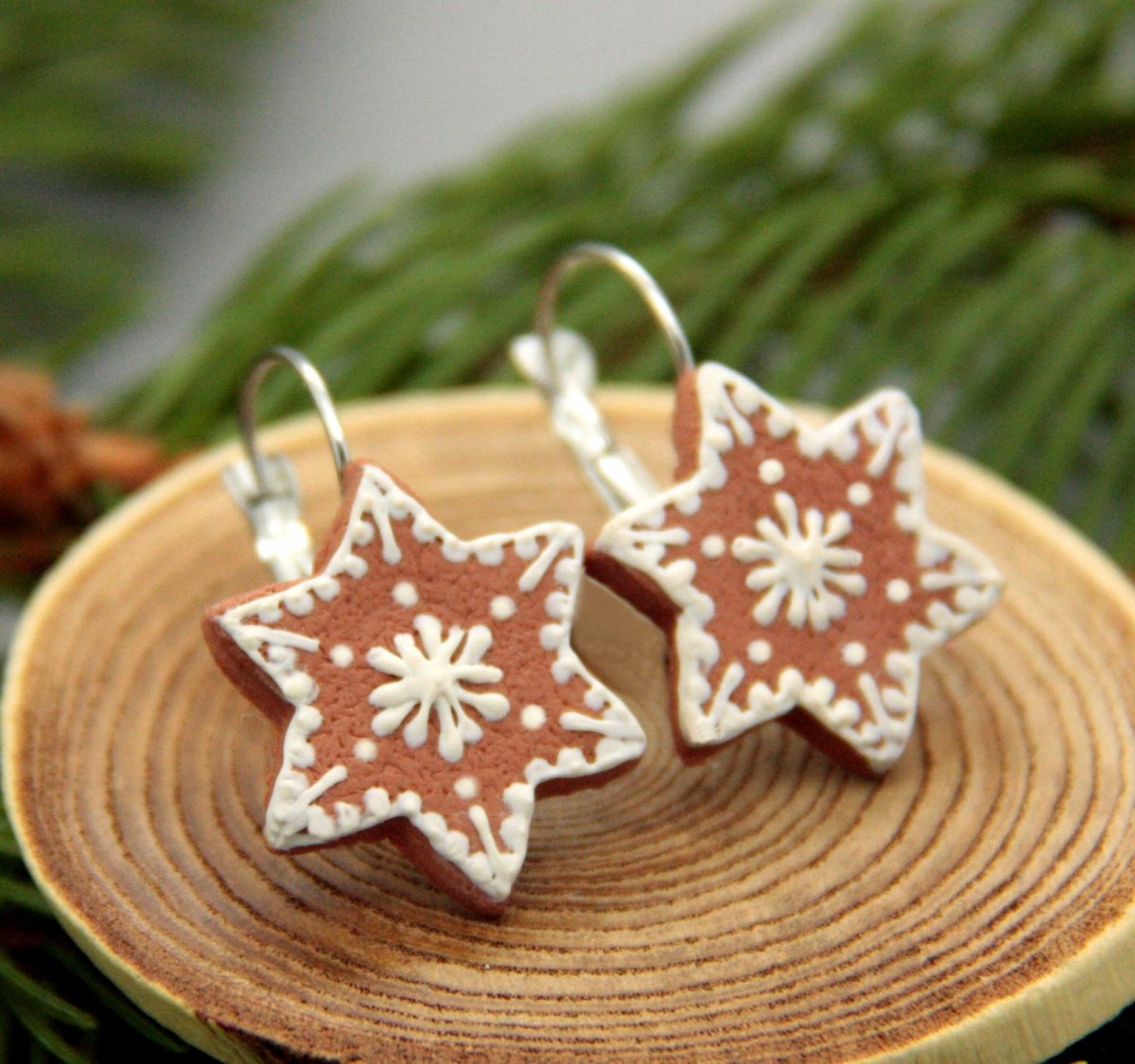 perníkové hvězdičky.. perníčky .. cvakačky 1,8 cm 