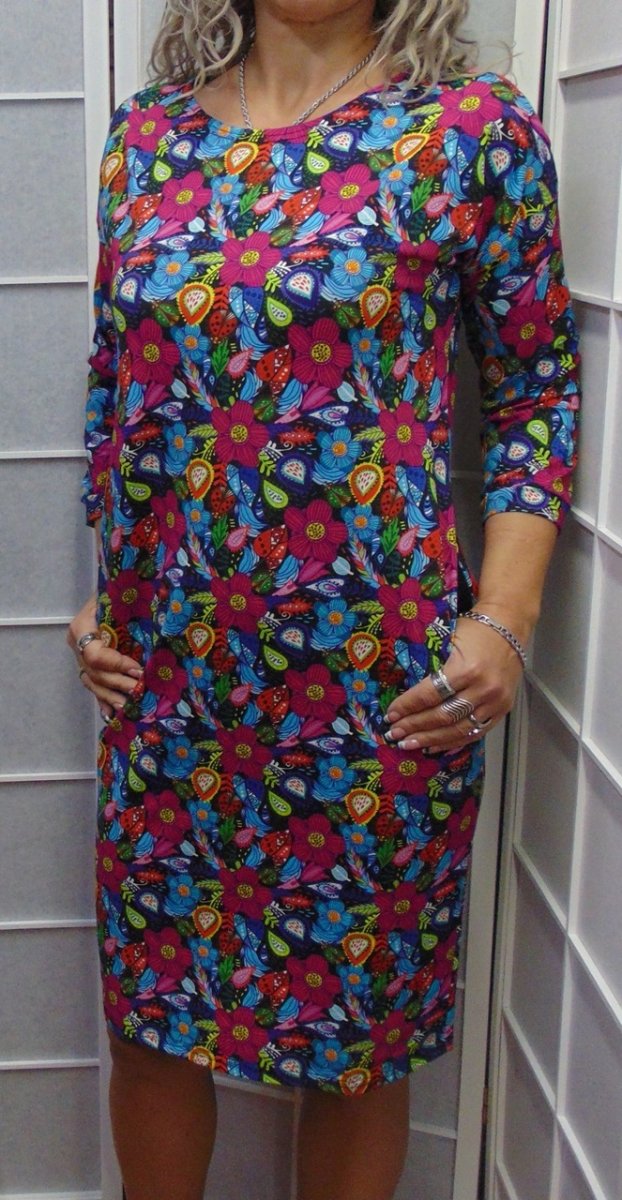 Šaty s kapsami - veselé květy (bavlna)