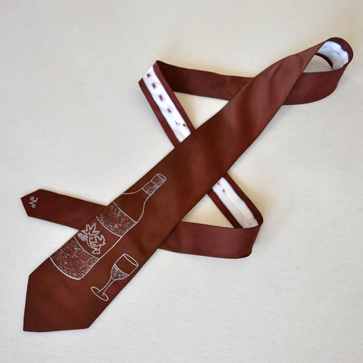 Vínovohnědá kravata s vínem a sklenkou 11183242
