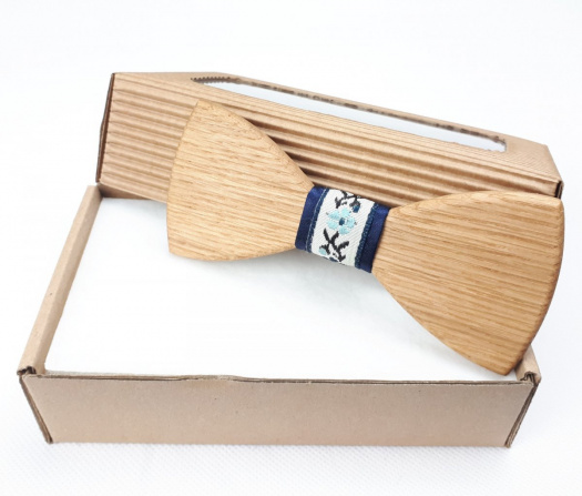 Dřevěný motýlek dub - folklórní