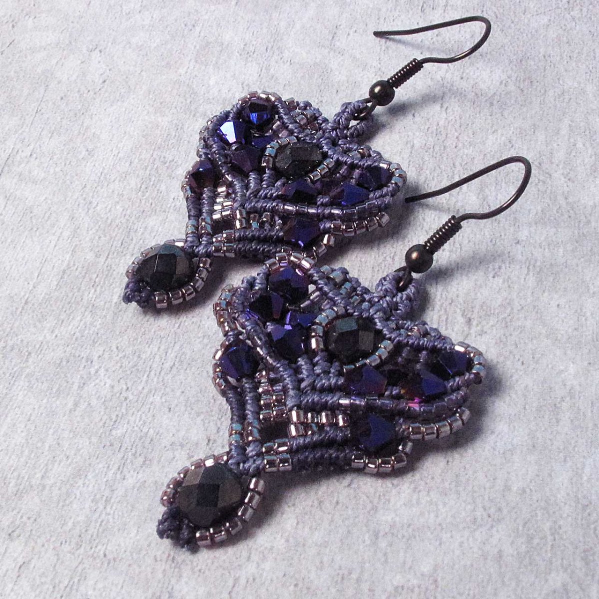 Macramé náušnice Alžběta fialové (č.1120)